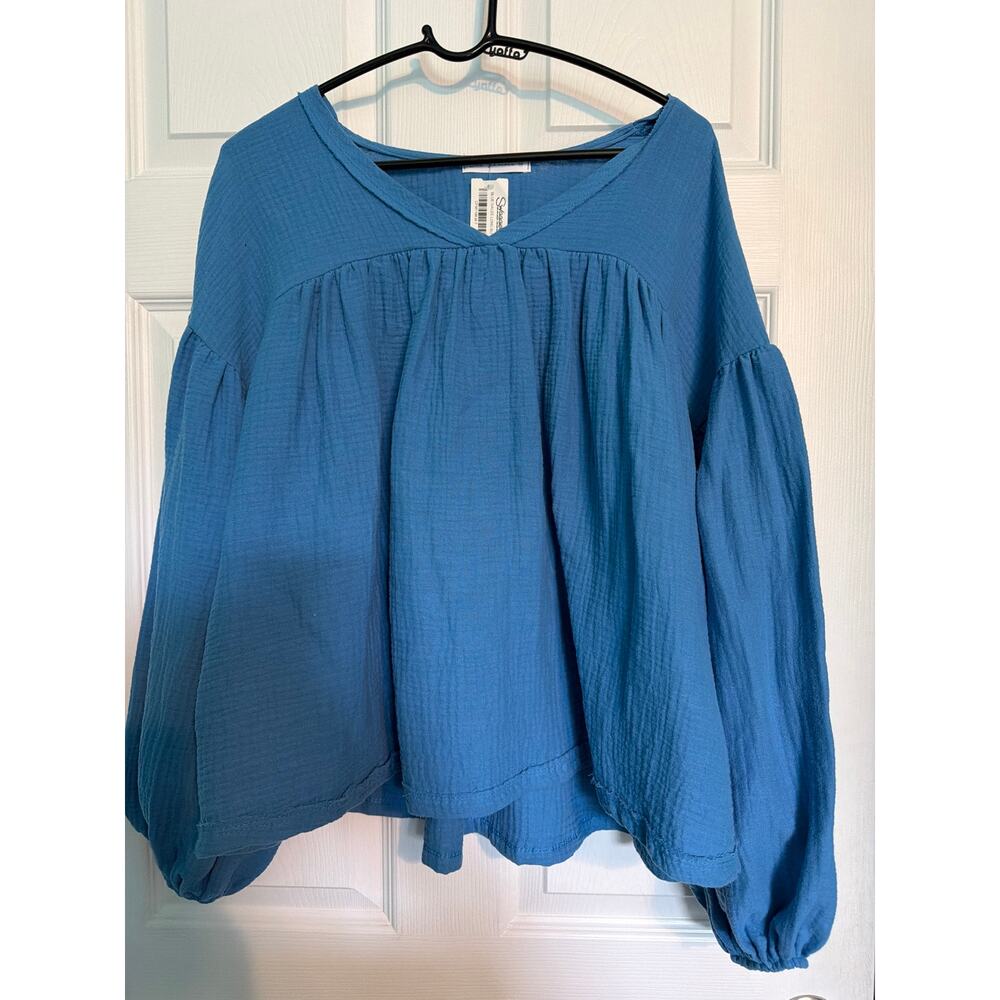 Women’s Medium Ces femme pull over top